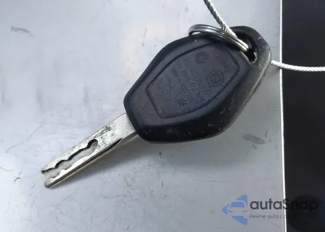 2003 BMW 330Xi z USA, uszkodzony, nr VIN WBAEW53473PG20291